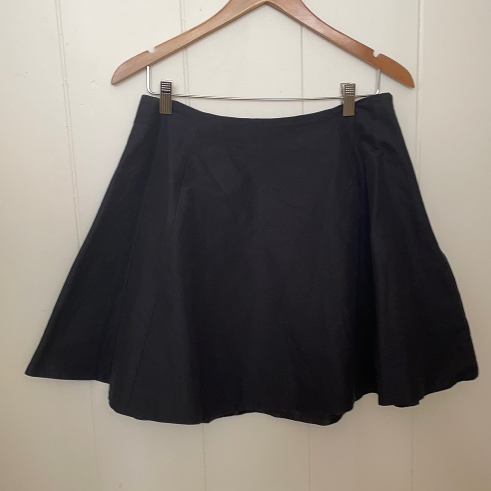 Kate Spade New York Black Mini Skirt, size 12